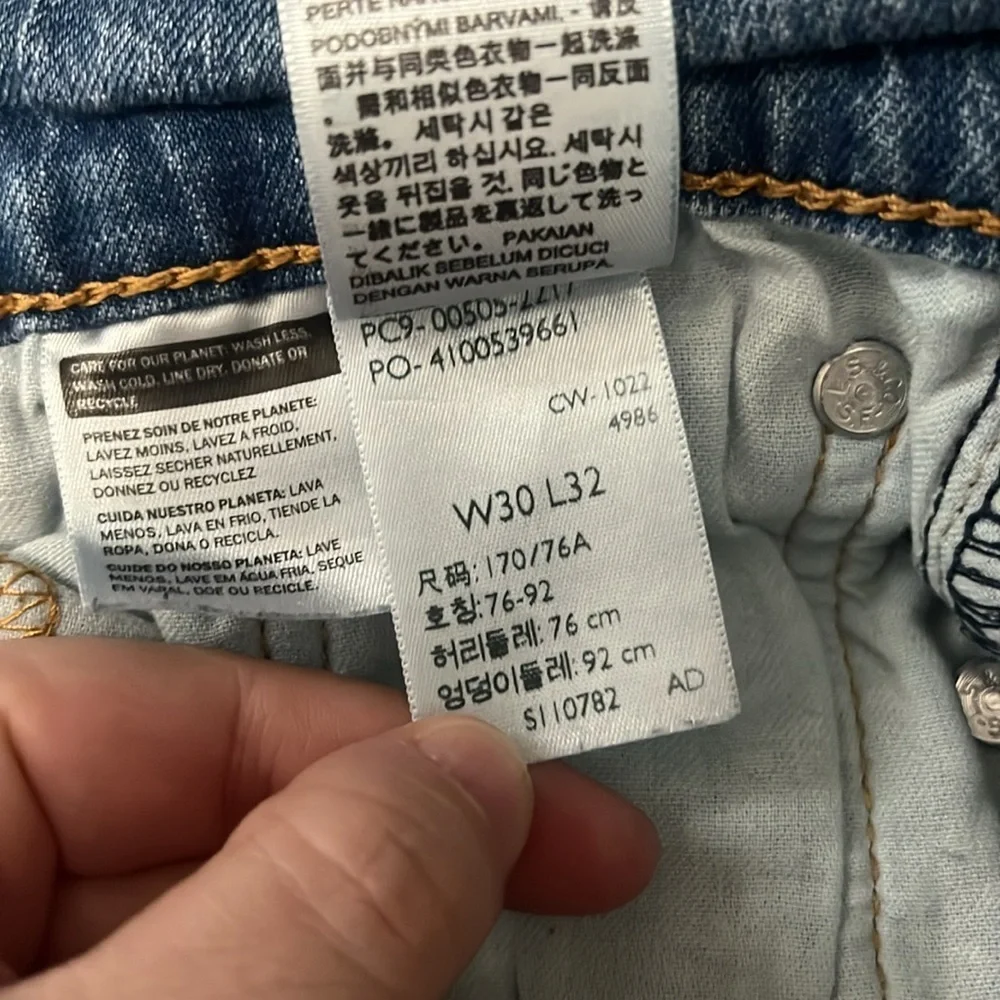 Levis size 30